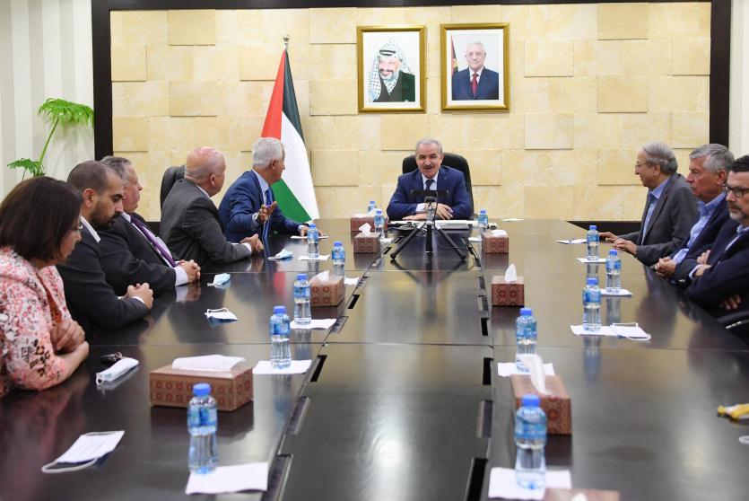اجتماع رئيس الوزراء محمد اشتية مع المجلس التنسيقي للقطاع الخاص