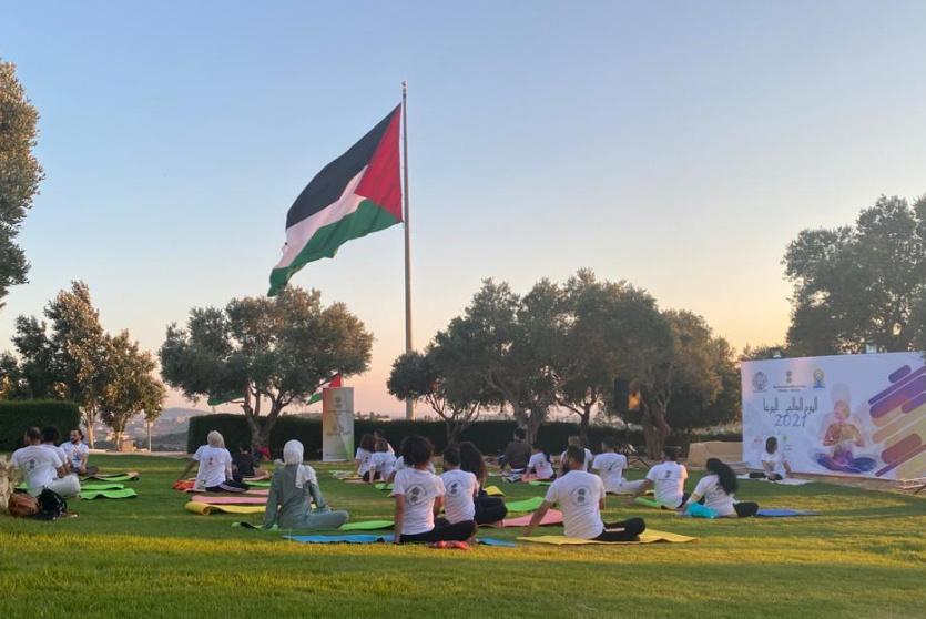 الممثلية الهندية تحتفل باليوم العالمي السابع لليوغا في فلسطين