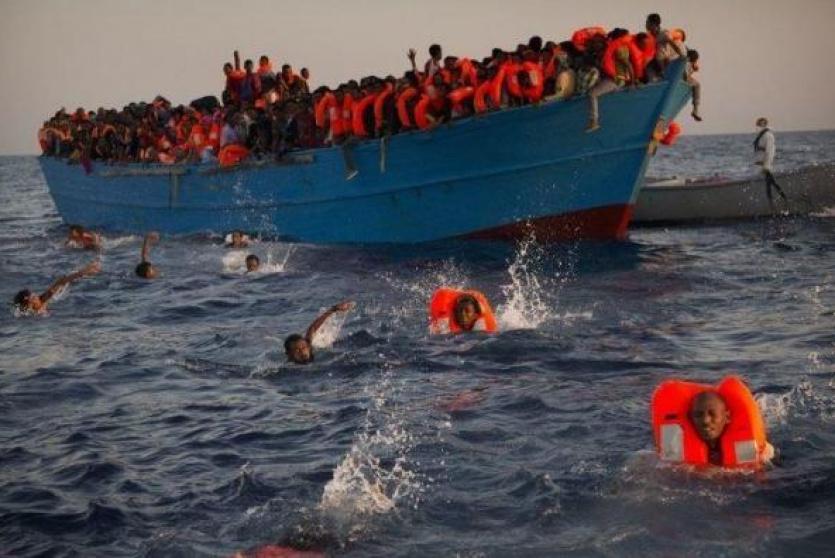غرق قارب مهاجرين -أرشيف-