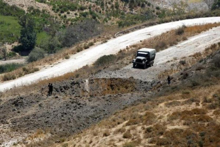 حفرة أحدثتها غارة إسرائيلية جنوب لبنان
