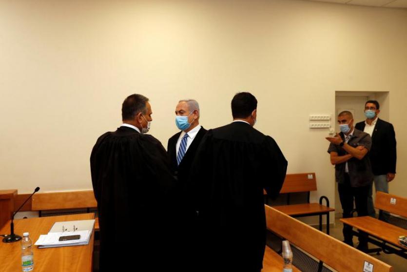نتنياهو خلال وجوده في المحكمة - ارشيف