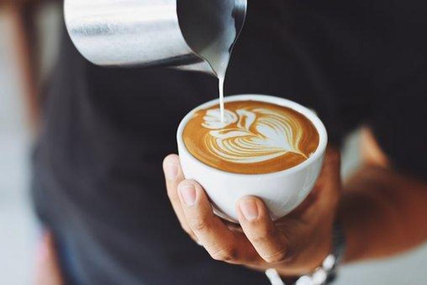 دراسة: كم فنجاناً من القهوة قد يعطيك عمراً أكثر؟