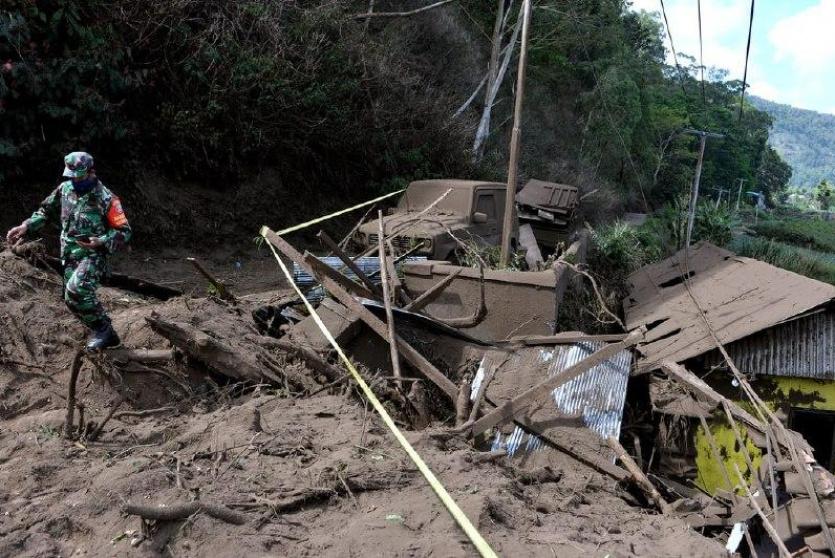 آثار الزلزال في جزيرة بالي