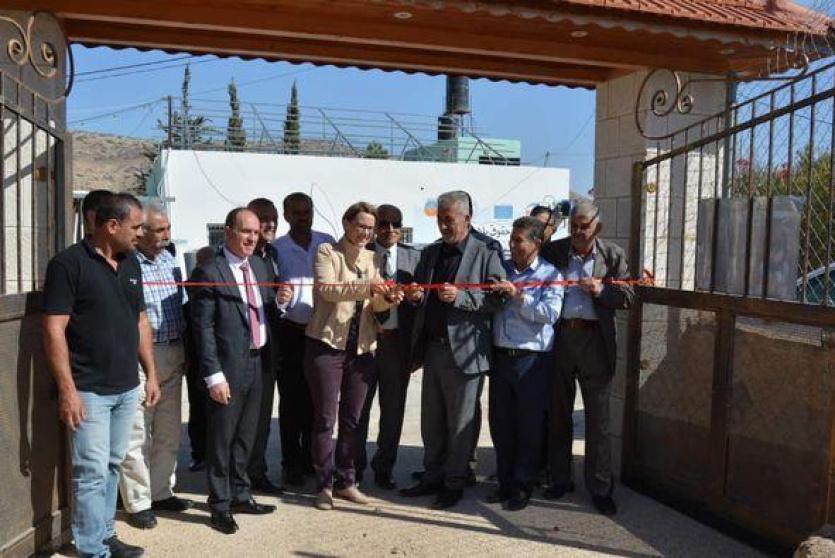افتتاح مشروعي خزان مياه وتأهيل حديقة عامة في قرية العقبة
