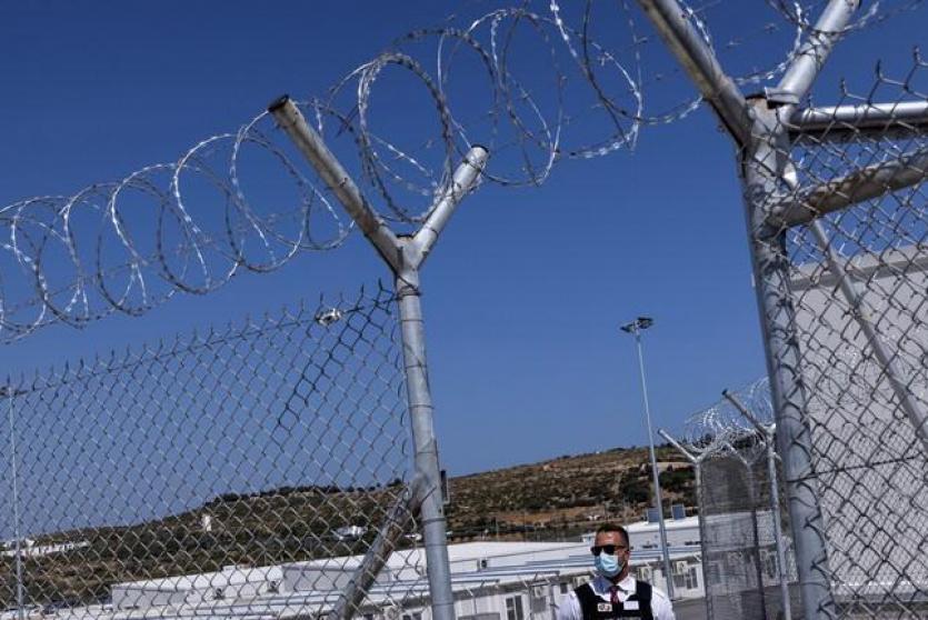 اليونان تعلن افتتاح مخيمين مغلقين آخرين لطالبي اللجوء
