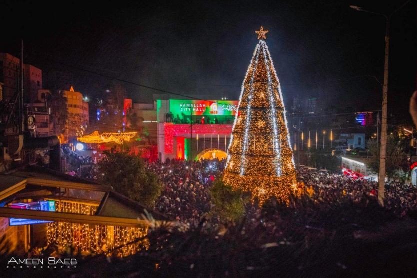 اضاءة شجرة الميلاد في رام الله