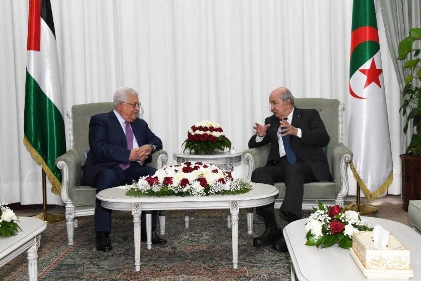 من اجتماع الرئيس عباس ونظيره الجزائري