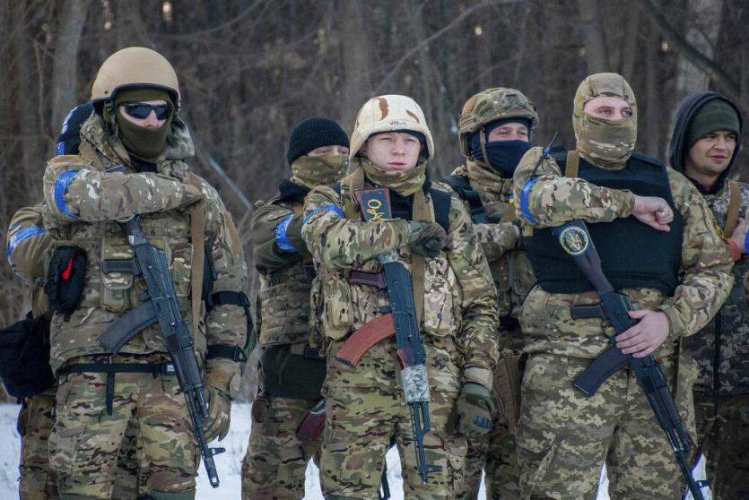 عناصر من الجيش الأوكراني