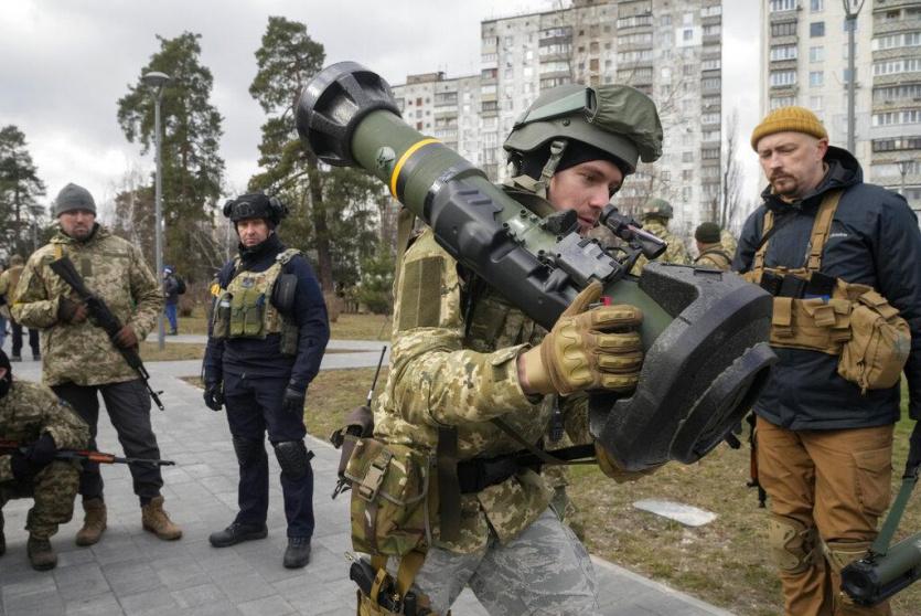 القوات الأوكرانية تواصل عمليات الدفاع