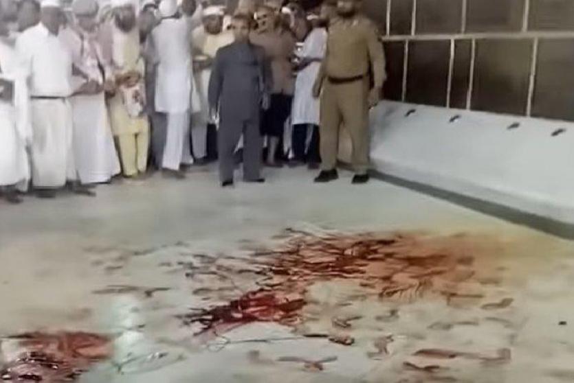 الفيديو في الحقيقة يظهر  دم شخص أصيب خلال تدافع في الحج عام 2017