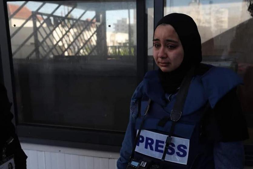 الصحفية شذا حنايشة والتي كانت بجانب الزميلة شيرين أبو عاقلة اثناء استشهادها