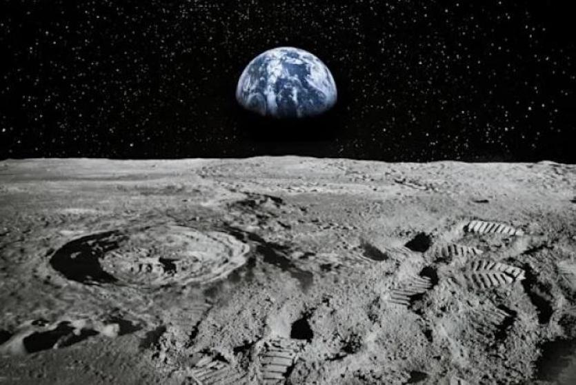 سطح القمر