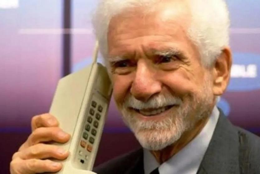 مارتن كوبر مخترع أول هاتف محمول بالعالم