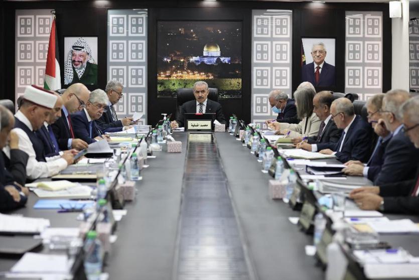 مجلس الوزراء خلال جلسته الأسبوعية اليوم الإثنين برئاسة رئيس الوزراء محمد اشتية
