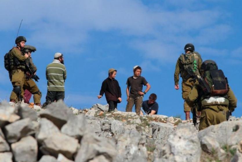 قوات الاحتلال تعتدي على المواطنين في قرية التوانة - أرشيف