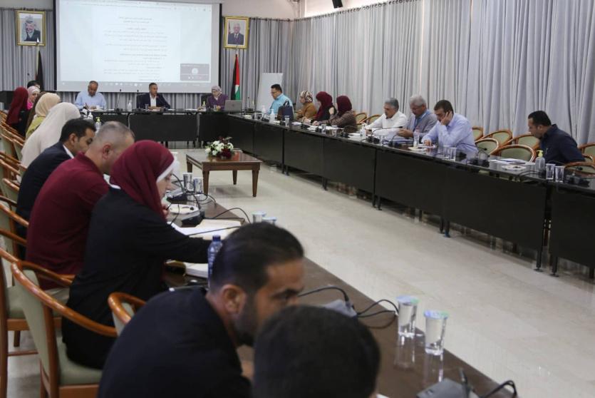 "التربية" تعقد اجتماعا لمنسقي جائزة الإنجاز والتميز