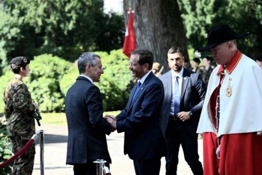 الرئيس الإسرائيلي إسحاق هرتسوغ يصل إلى سويسرا للمشاركة في مراسم إحياء الذكرى الـ125 للمؤتمر الصهيوني الأول
