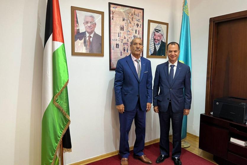 خلال استقبال السفير ابو زيد للسفير الجزائري لدى كازاخستان