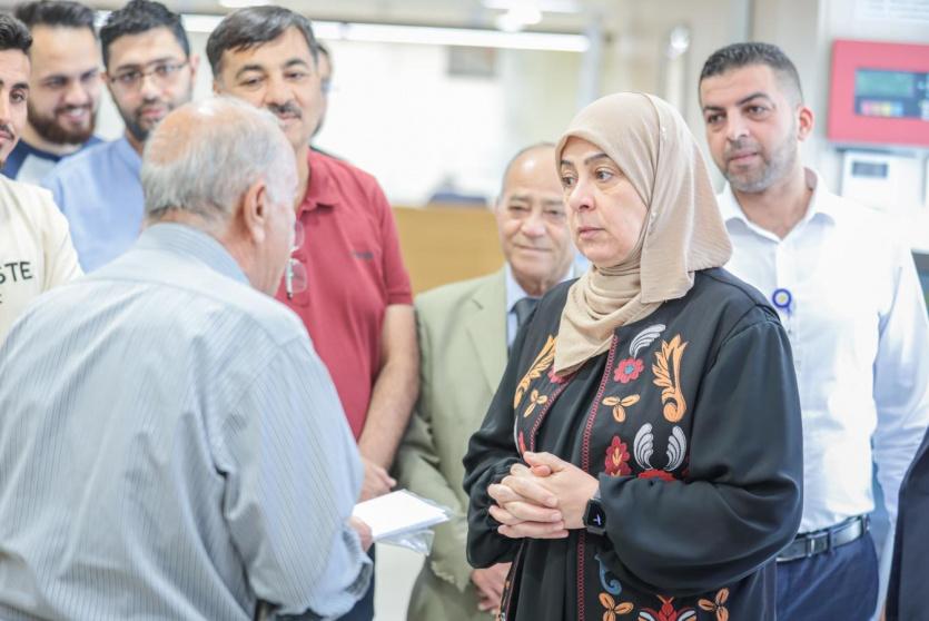 خلال زيارة الدكتورة غنام فرع شركة كهرباء محافظة القدس برام الله