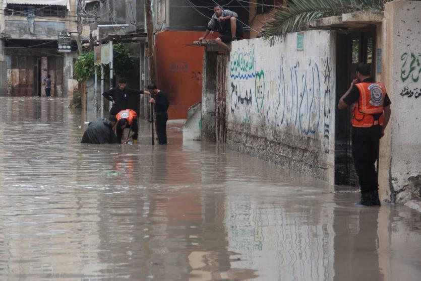 الأمطار في غزة مع أول منخفض جوي