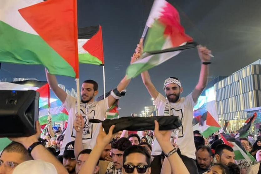 فعالية رفع أعلام فلسطين في قطر