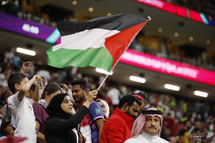 علم فلسطين دائما يحضر في مباريات كأس العالم