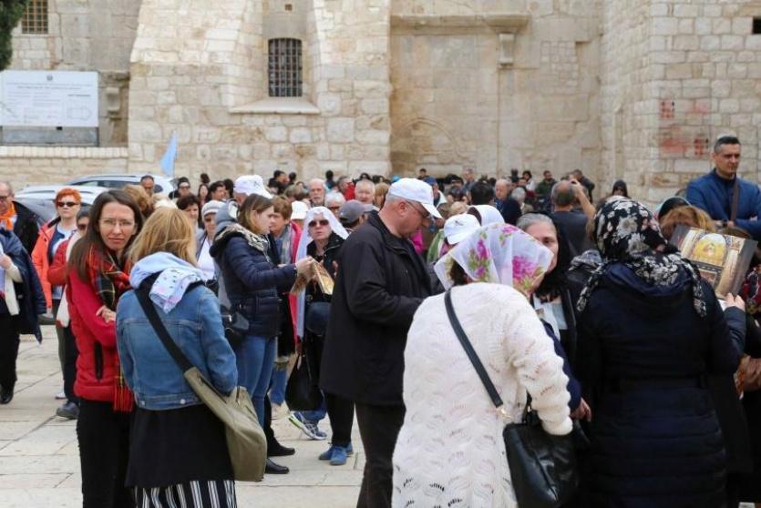 مجموعة من السياح يتجولون في مدينة القدس - أرشيف