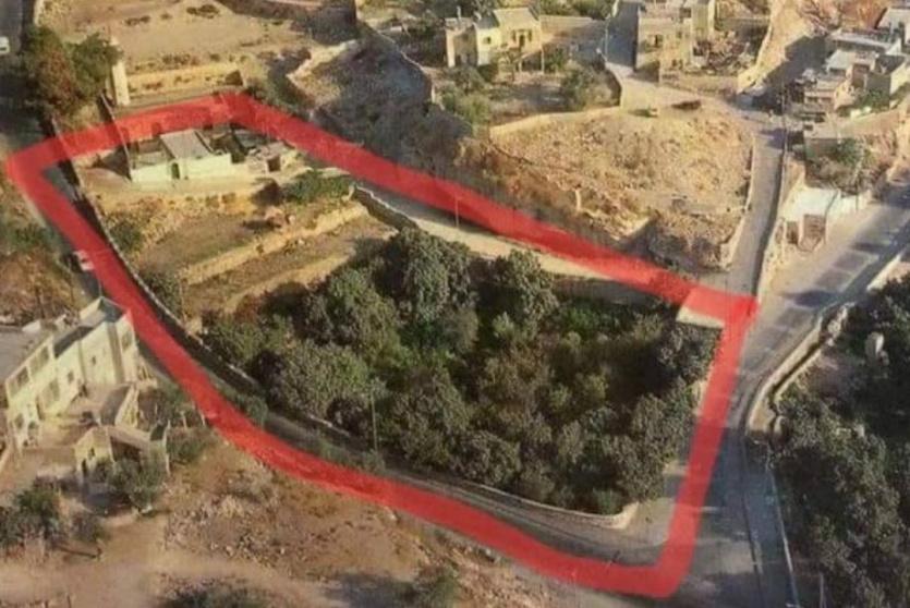أرض الحمراء التي استولي عليها الاحتلال قبل أيام في بلدة سلوان بالقدس المحتلة