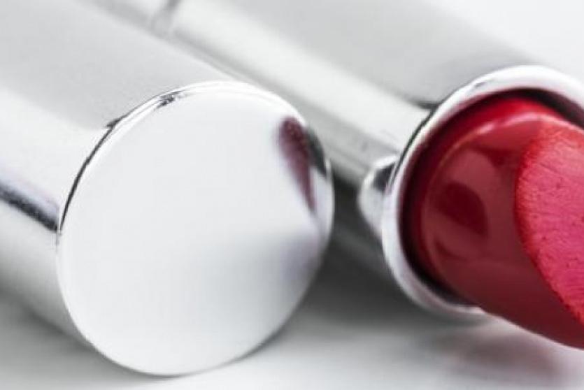 أحمر الشفاه