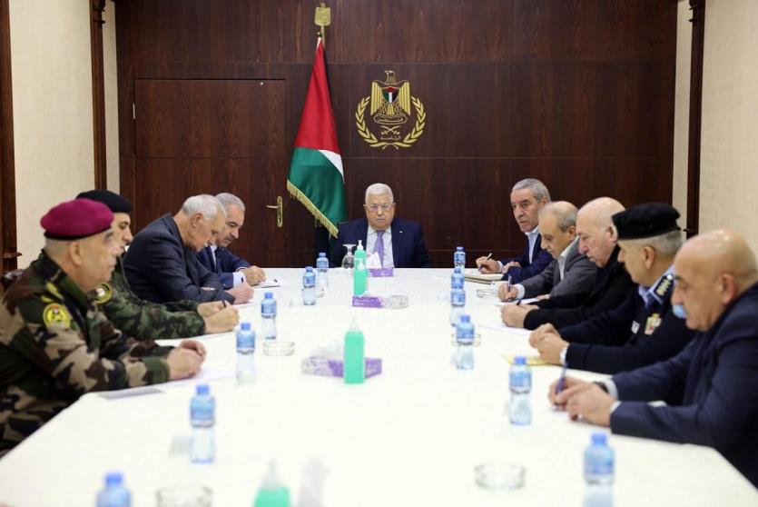 الرئيس محمود عباس خلال ترؤسه اجتماعا لأجهزة وقوى الأمن 