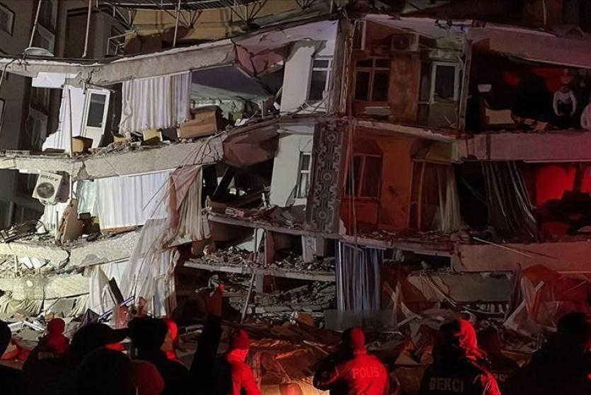 دمار هائل في الأبنية جراء زلزال مدمر ضرب تركيا وسوريا