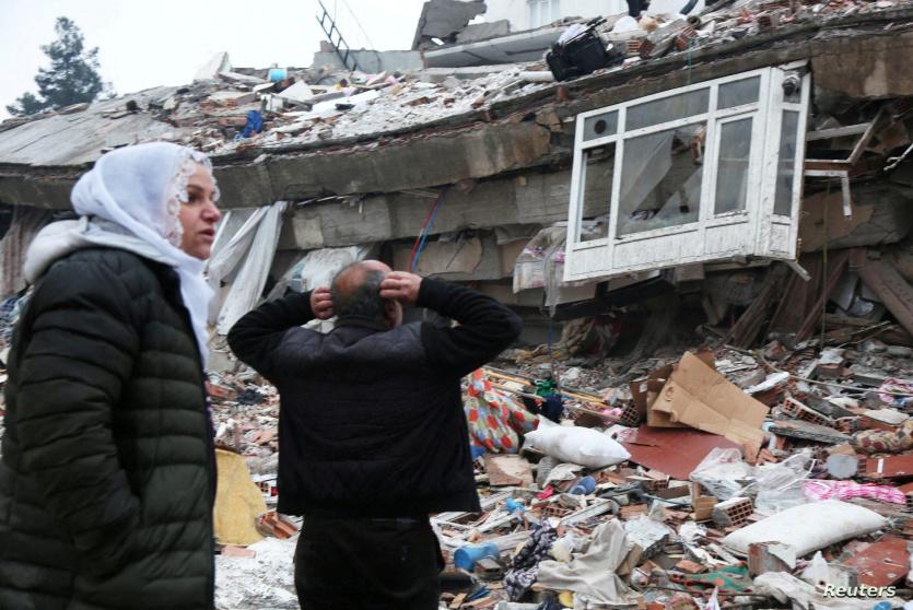 اثار الزلزال المدمر في تركيا