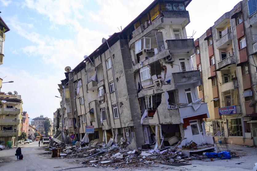 آثار الزلزال المدمر الذي ضرب جنوب تركيا