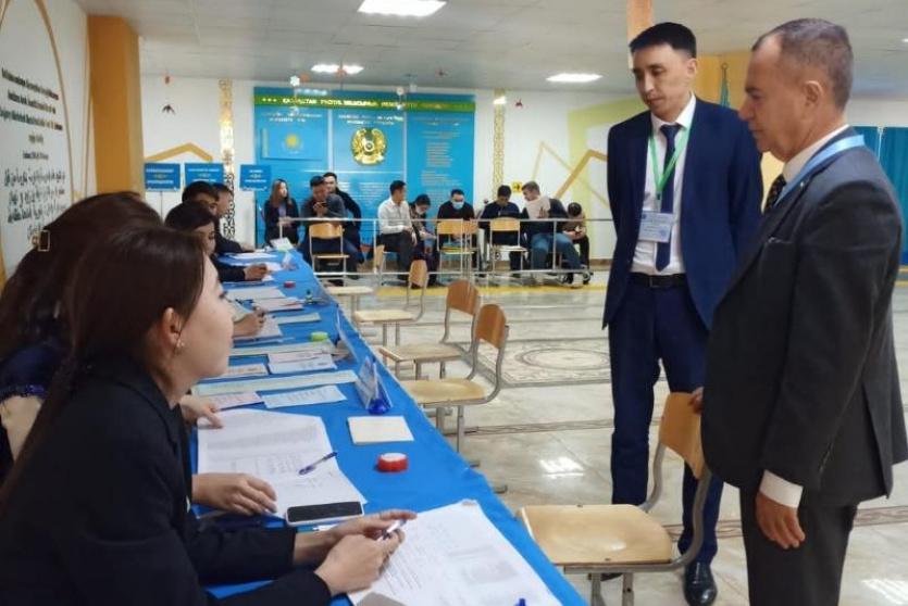  الإنتخابات التشريعية البرلمانية والمجالس المحلية في كازاخستان