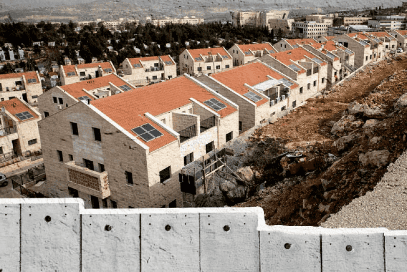الاستيطان ينهش الأرض الفلسطينية