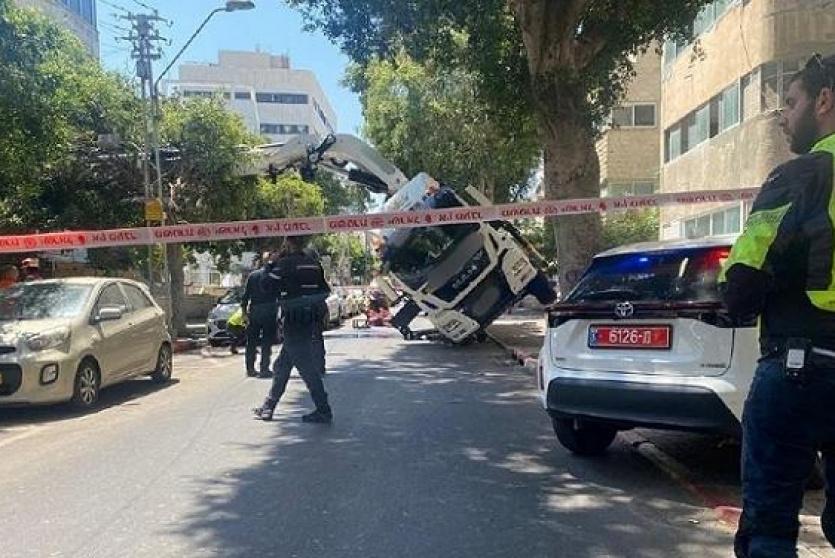 من مكان الحادث في تل أبيب