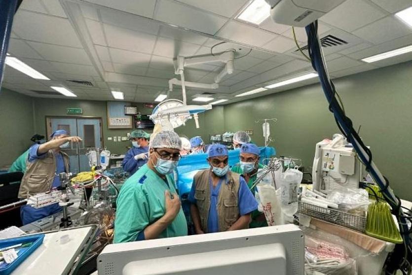 خلال زيارة الوفد الطبي لمستشفيات غزة