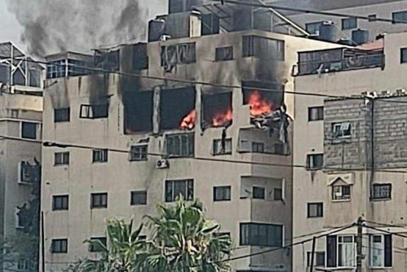 لحظة قصف شقة في غزة 