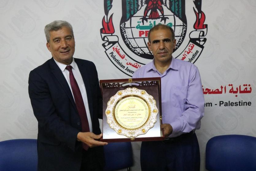 جانب لقاء نقابة الصحفيين بغزة وإدارة المعاهد الأزهرية