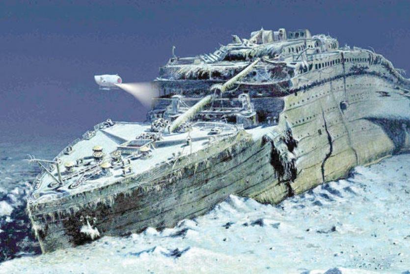 حطام السفينة الغارقة تيتانيك 