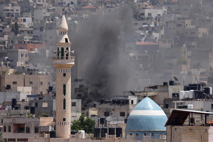 الاحتلال يقصف محيط مسجد الأنصار في مخيم جنين 