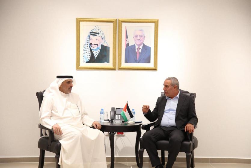 الشيخ يستقبل وفدا من السفارة الكويتية