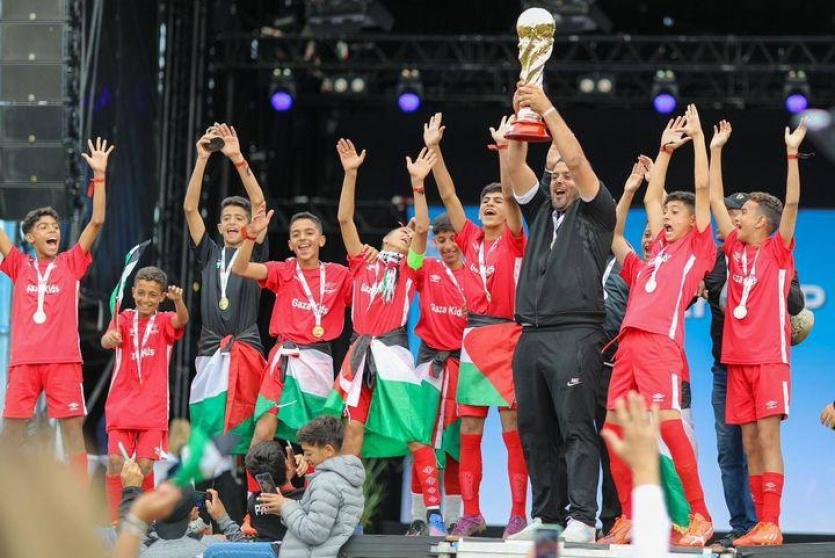 فوز  فريق تجمع أطفال غزة بلقب كأس النرويج لكرة القدم 
