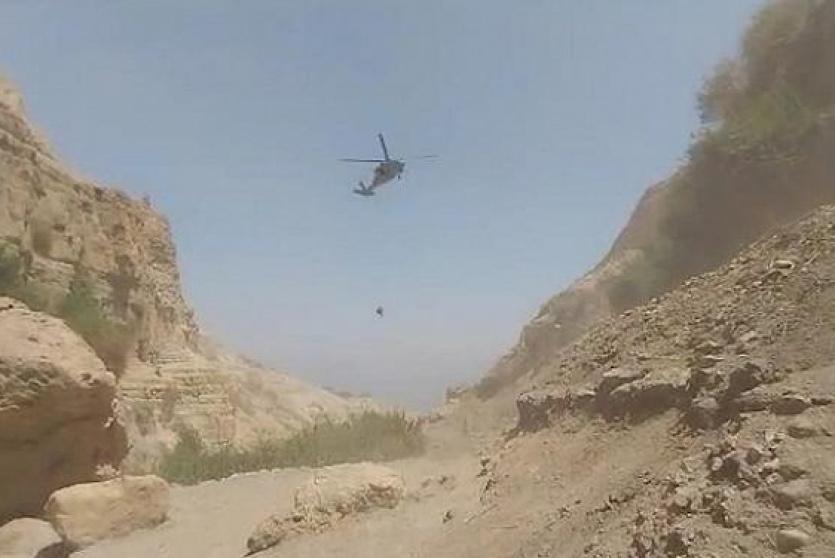 انهيار صخري في منطقة عين جدي قرب البحر الميت