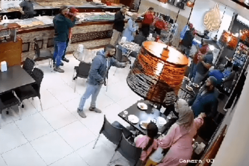 من مكان الحدث