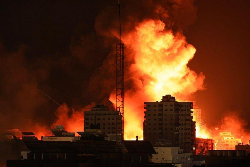 قصف عنيف على مدينة غزة