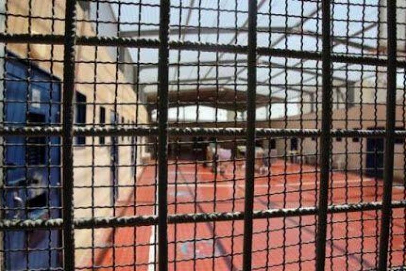 استمرار الإجراءات التنكيلية بحق المعتقلين في "نفحة" و"ريمون"