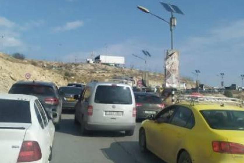 الاحتلال يعيق مرور المواطنين على حاجز تياسير شرق طوباس