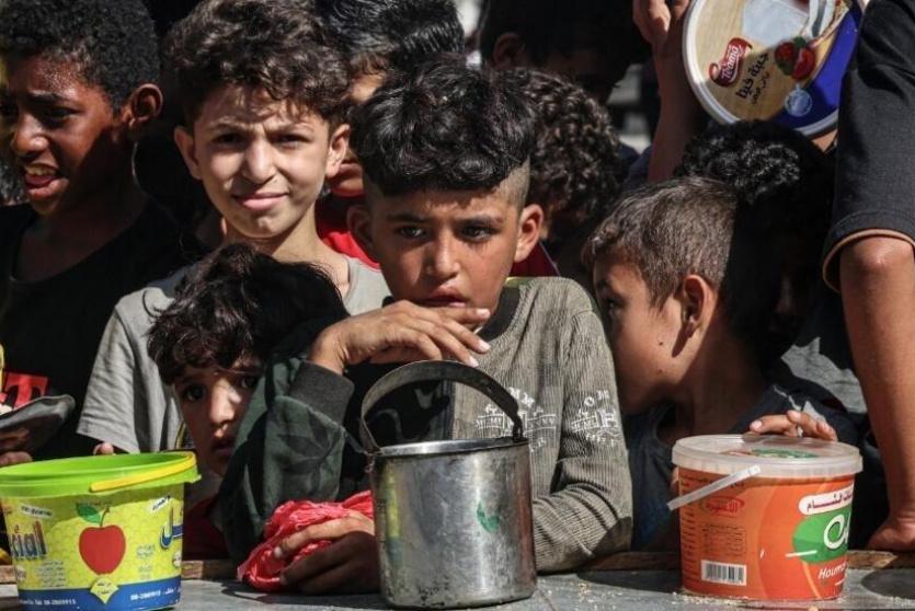 خبراء الأمم المتحدة: إسرائيل دمرت النظام الغذائي في غزة واستخدمت الغذاء كسلاح