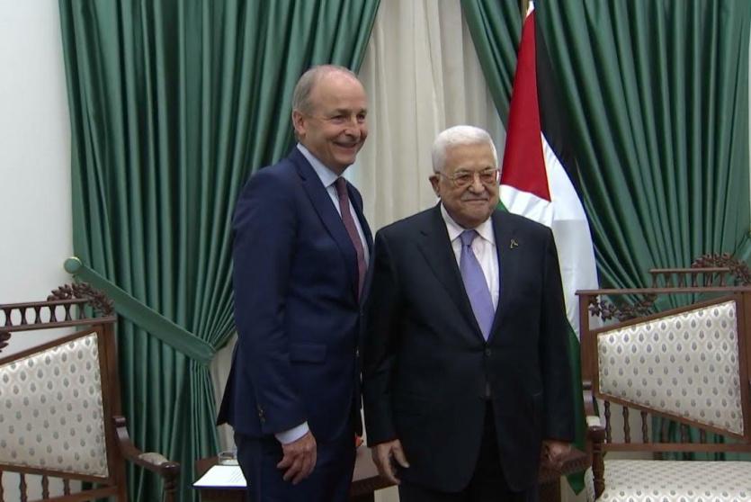 الرئيس عباس ووزير خارجية ايرلندا - ارشيف
